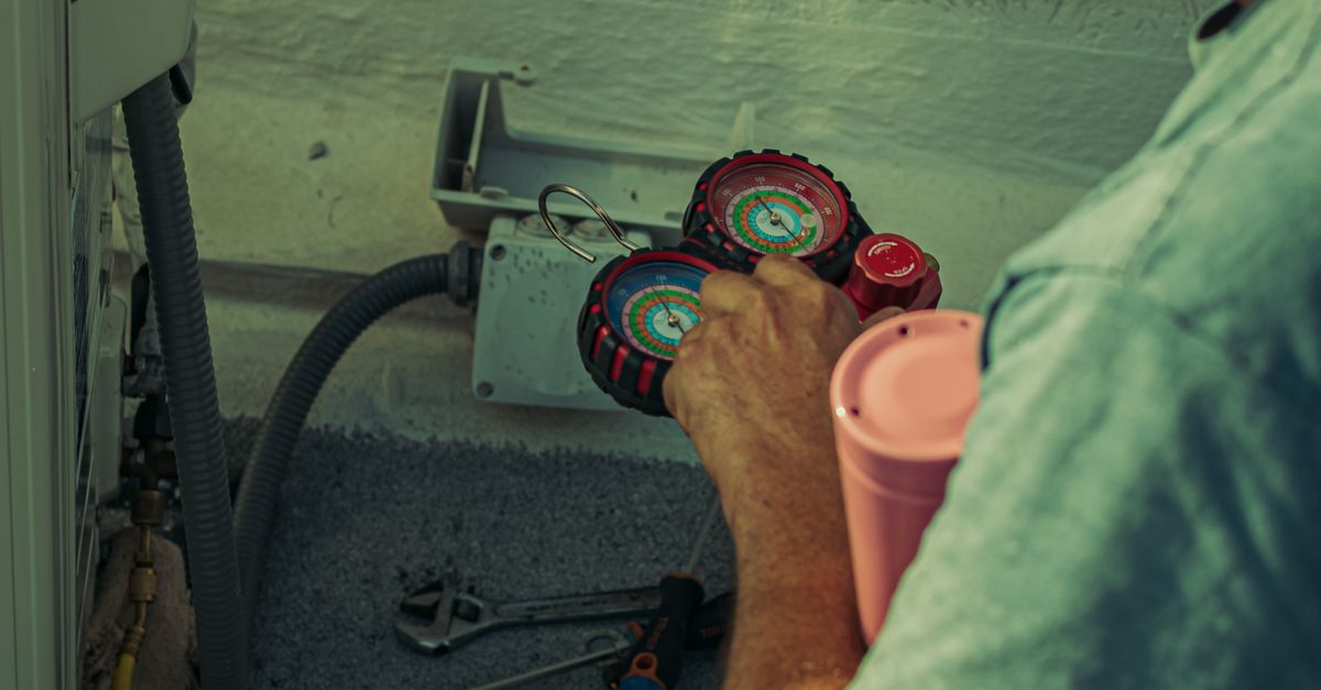 What should I compare when choosing an AC installation company in Tucson?
