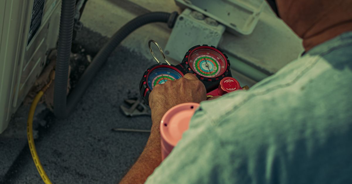 Who offers 24-hour emergency AC repair in Tucson during an extreme heat warning?