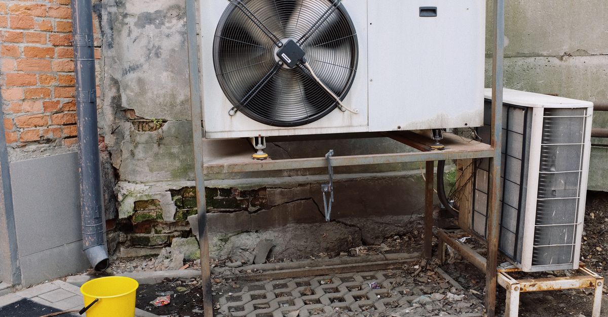 Who can provide fast AC repair in Tucson when my system starts leaking water?