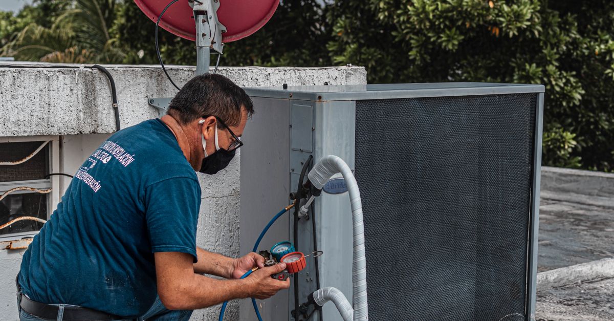 Which HVAC company in Marana can repair both an air conditioner and a heat pump?